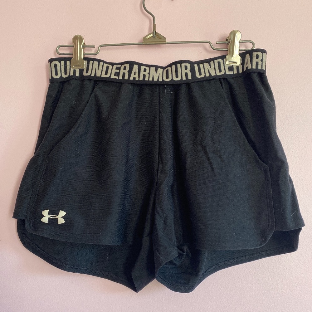 Under Armour Black Shorts Women size Small